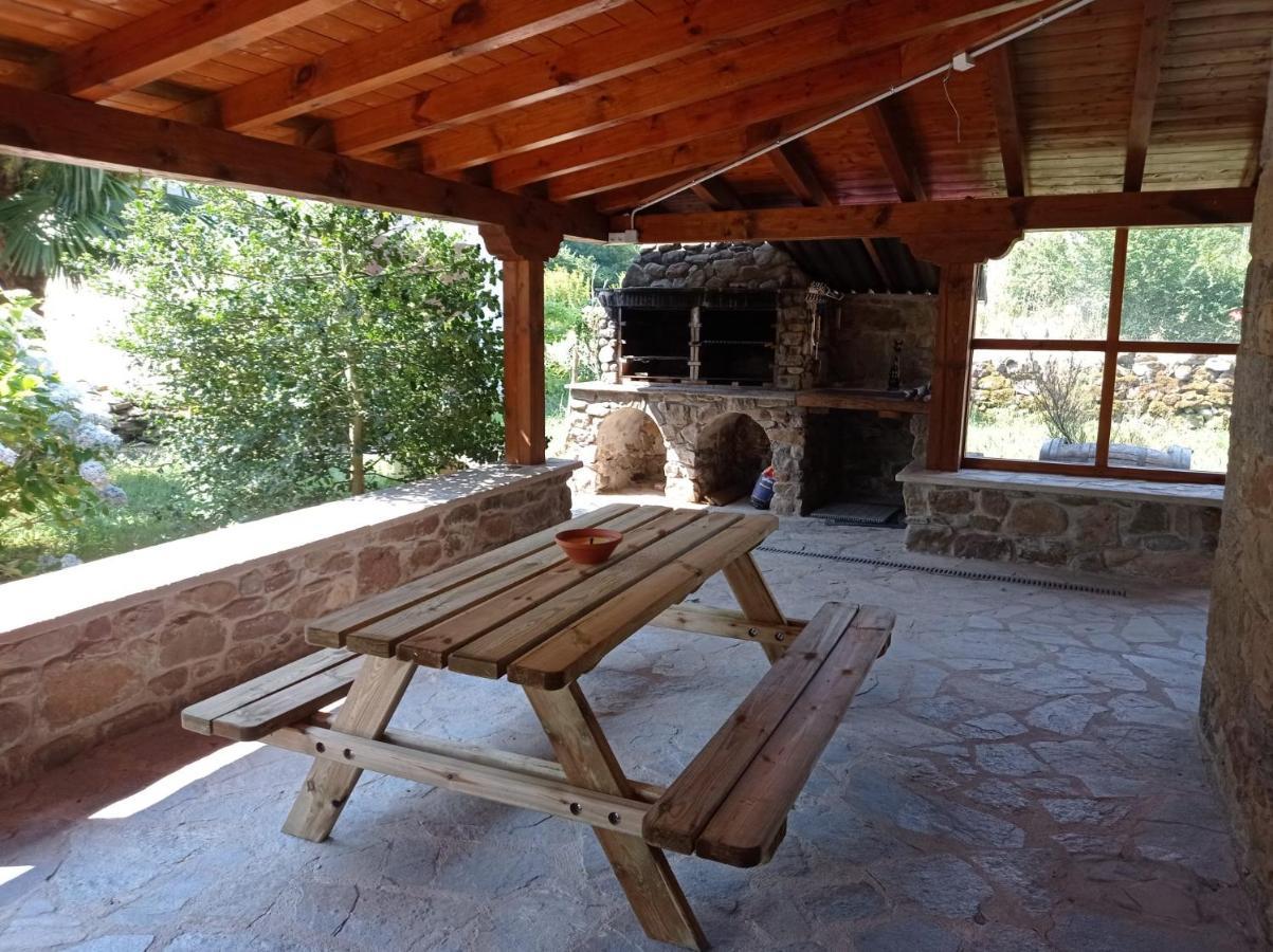 Amplia Y Comoda Casa De Piedra Con Porche Y Jardin San Roque de Ríomiera Exterior photo