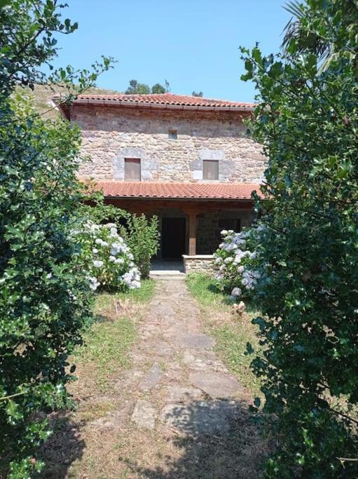 Amplia Y Comoda Casa De Piedra Con Porche Y Jardin San Roque de Ríomiera Exterior photo